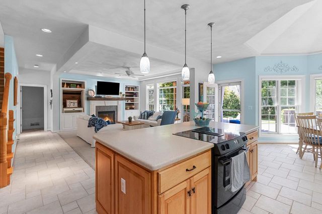 421 E SHEFFIELD LANE, Appleton, WI 54913