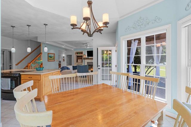 421 E SHEFFIELD LANE, Appleton, WI 54913