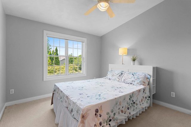421 E SHEFFIELD LANE, Appleton, WI 54913