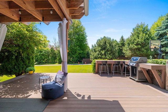 421 E SHEFFIELD LANE, Appleton, WI 54913