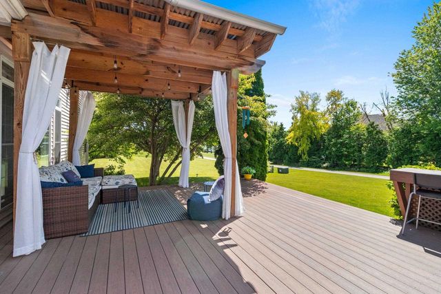 421 E SHEFFIELD LANE, Appleton, WI 54913