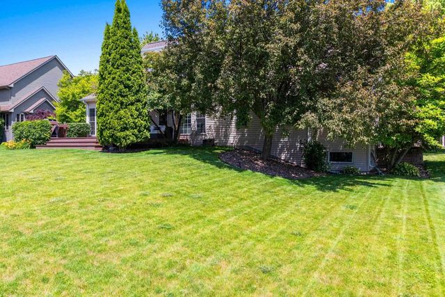 421 E SHEFFIELD LANE, Appleton, WI 54913