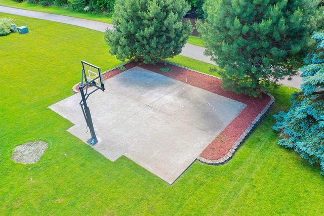 421 E SHEFFIELD LANE, Appleton, WI 54913