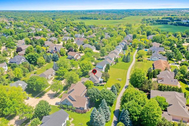 421 E SHEFFIELD LANE, Appleton, WI 54913