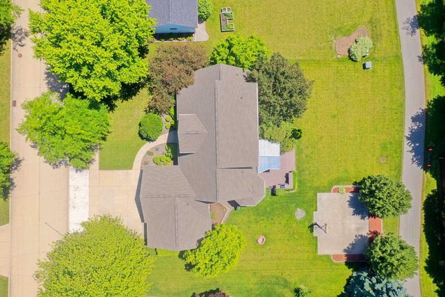 421 E SHEFFIELD LANE, Appleton, WI 54913