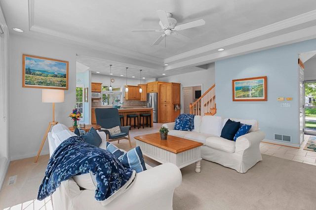 421 E SHEFFIELD LANE, Appleton, WI 54913