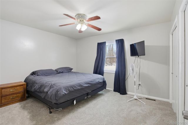 6522 Riverdale Road, Hamburg Township, MI 48189