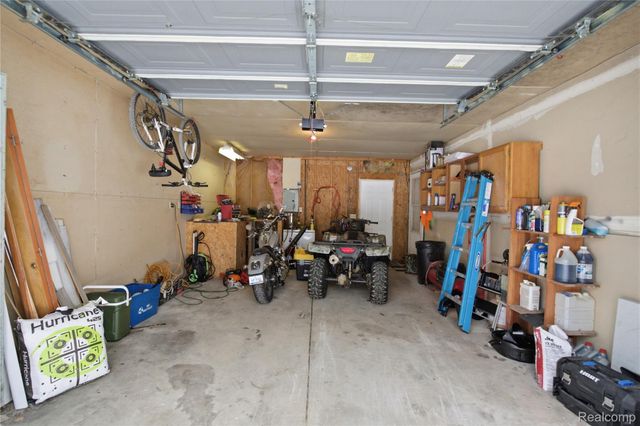 6522 Riverdale Road, Hamburg Township, MI 48189