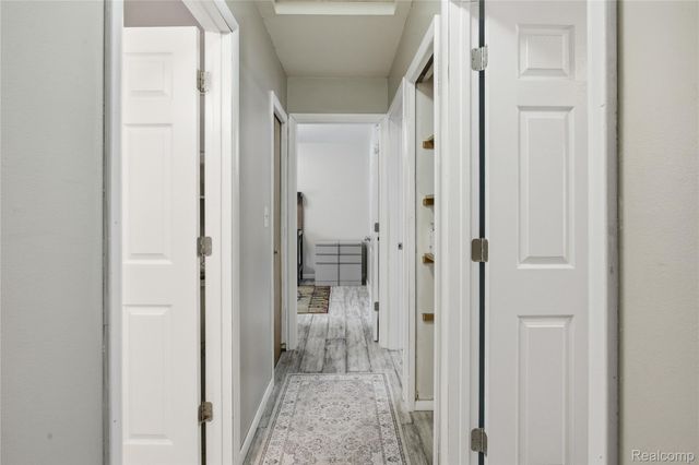 6522 Riverdale Road, Hamburg Township, MI 48189