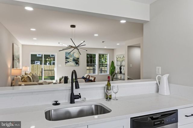 227 MOSBY LN, Front Royal, VA 22630