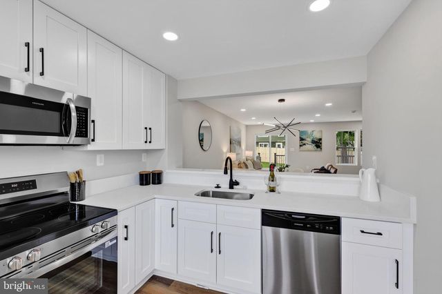 227 MOSBY LN, Front Royal, VA 22630