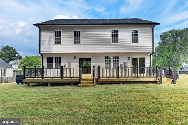 227 MOSBY LN, Front Royal, VA 22630