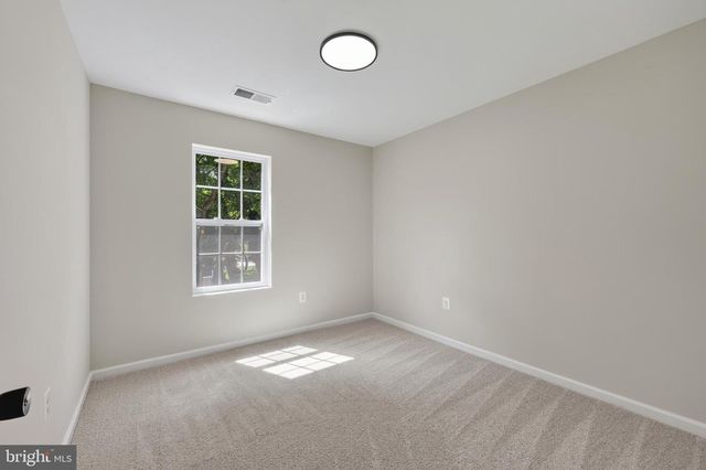 227 MOSBY LN, Front Royal, VA 22630