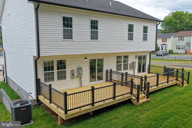 227 MOSBY LN, Front Royal, VA 22630