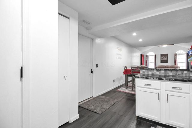 71 Villa Side Lane, Columbus, OH 43213