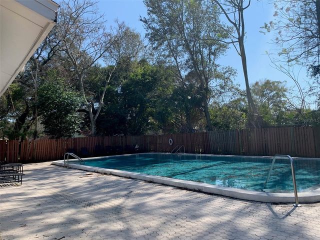 203 POINSETTIA PINE COURT 102, Tampa, FL 33612