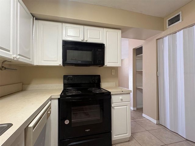203 POINSETTIA PINE COURT 102, Tampa, FL 33612