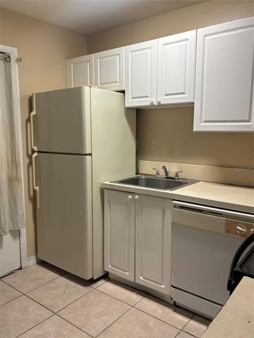 203 POINSETTIA PINE COURT 102, Tampa, FL 33612