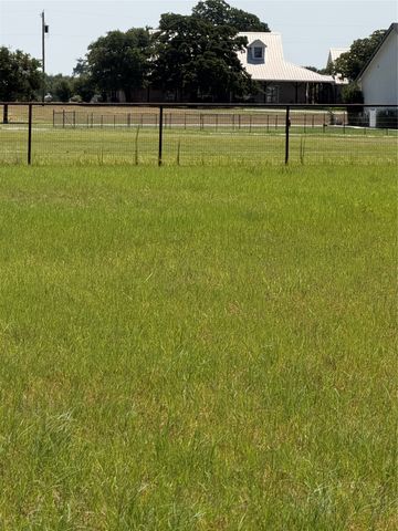 210 County Road 3340, Paradise, TX 76073