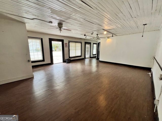 1265 Highway 16 W, Newnan, GA 30263