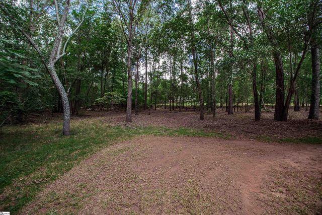 211 Elijah Simmons Road, Woodruff, SC 29388