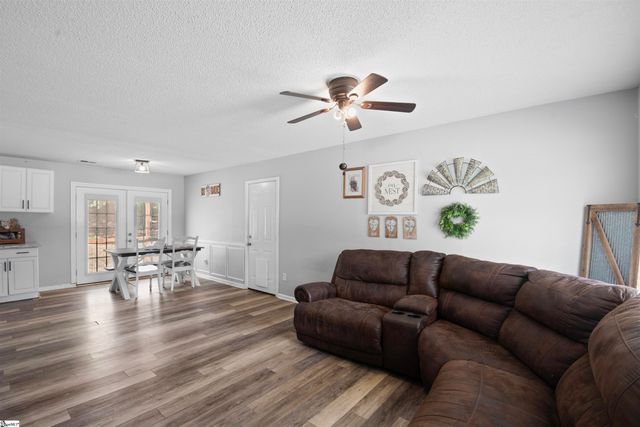 211 Elijah Simmons Road, Woodruff, SC 29388