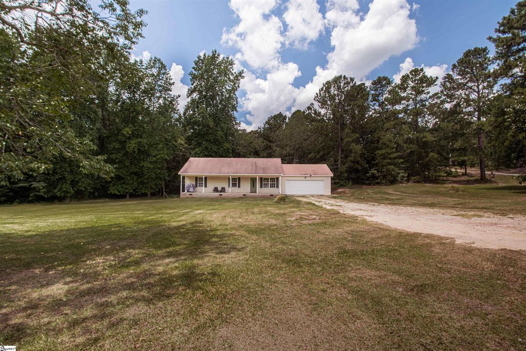 211 Elijah Simmons Road, Woodruff, SC 29388
