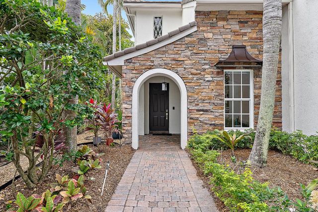 2109 Spring Court, Palm Beach Gardens, FL 33410