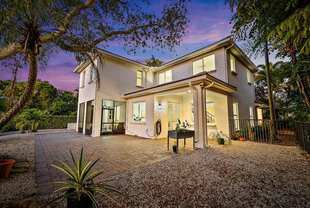 2109 Spring Court, Palm Beach Gardens, FL 33410