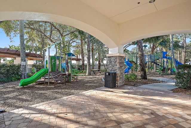 2109 Spring Court, Palm Beach Gardens, FL 33410