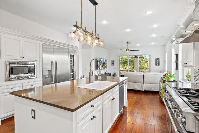 2109 Spring Court, Palm Beach Gardens, FL 33410