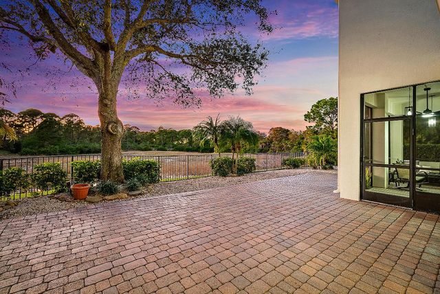 2109 Spring Court, Palm Beach Gardens, FL 33410