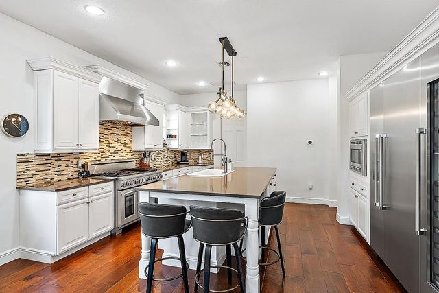 2109 Spring Court, Palm Beach Gardens, FL 33410