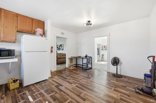 2735 Petaluma Hill Rd, Santa Rosa, CA 95404