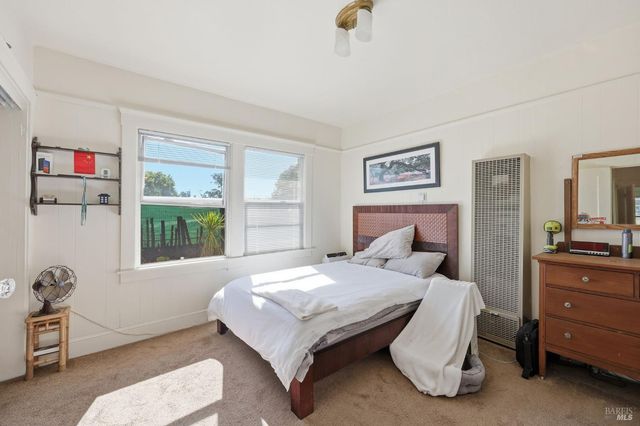 2735 Petaluma Hill Rd, Santa Rosa, CA 95404