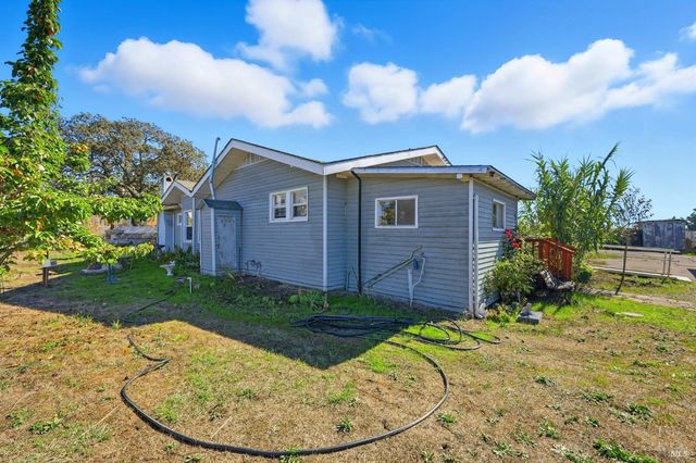 2735 Petaluma Hill Rd, Santa Rosa, CA 95404