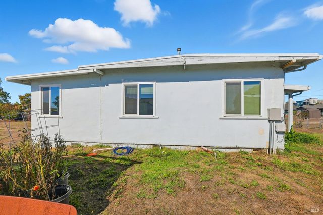 2735 Petaluma Hill Rd, Santa Rosa, CA 95404