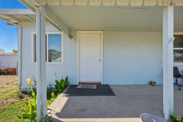 2735 Petaluma Hill Rd, Santa Rosa, CA 95404