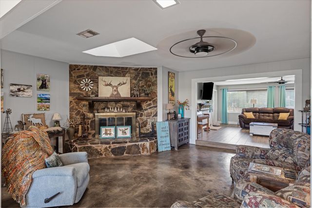 362 Vz County Road 3404, Wills Point, TX 75169