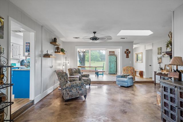 362 Vz County Road 3404, Wills Point, TX 75169