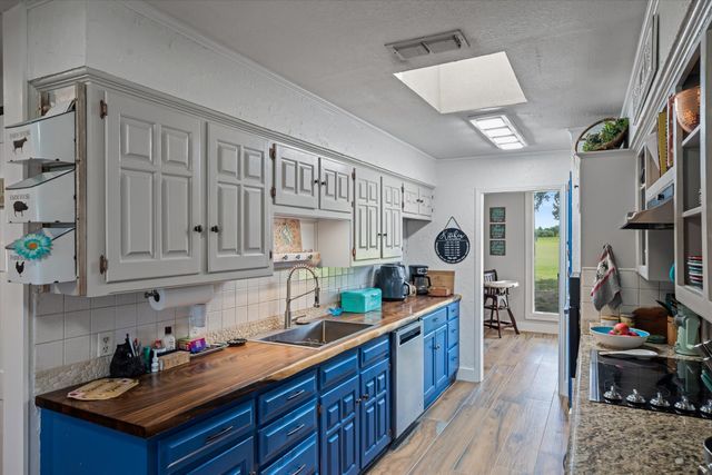 362 Vz County Road 3404, Wills Point, TX 75169