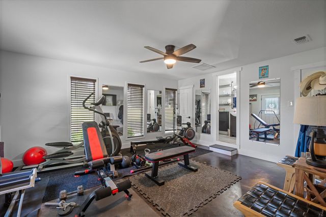 362 Vz County Road 3404, Wills Point, TX 75169