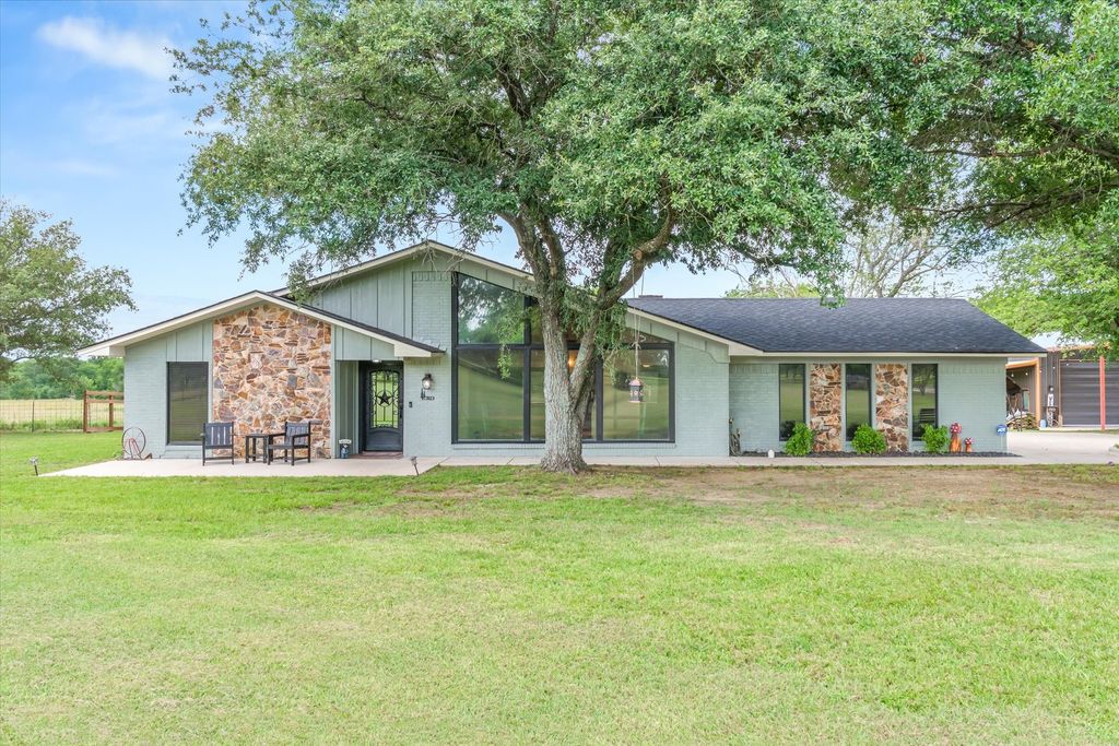362 Vz County Road 3404, Wills Point, TX 75169