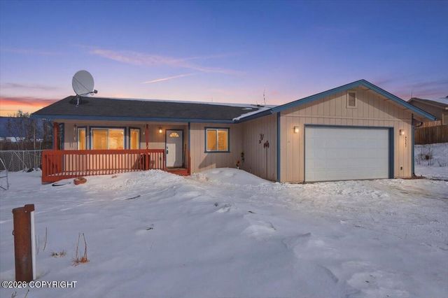 4987 W Mollies Circle, Wasilla, AK 99623