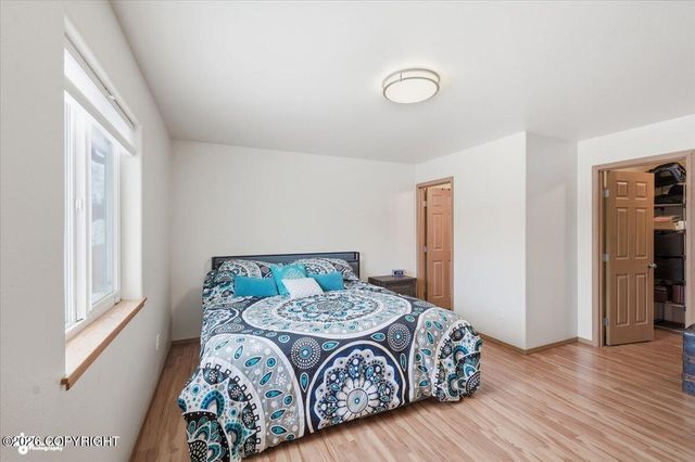 4987 W Mollies Circle, Wasilla, AK 99623