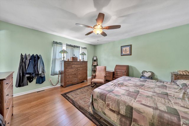 1182 Knollwood DR, Troutville, VA 24175