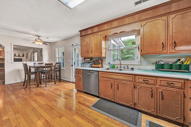 1182 Knollwood DR, Troutville, VA 24175