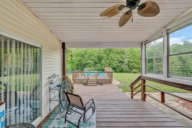 1182 Knollwood DR, Troutville, VA 24175