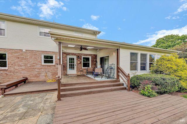 1182 Knollwood DR, Troutville, VA 24175