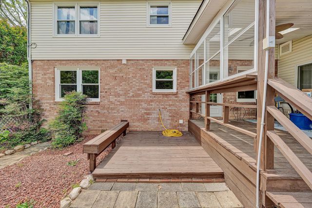1182 Knollwood DR, Troutville, VA 24175
